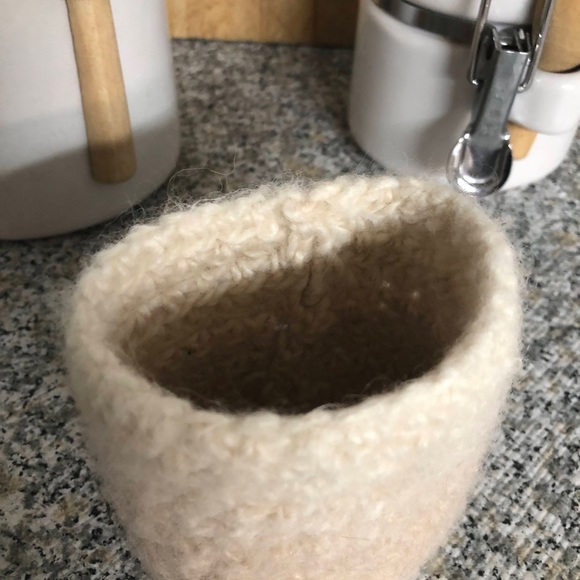 Crochet Coffee Cup Cozy Eco Friendly and Handmade with Natural Wool - Picture 5 of 12